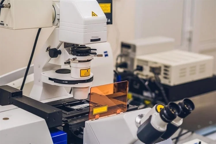 Confocal microscope credit E Galitckaia Shutterstock