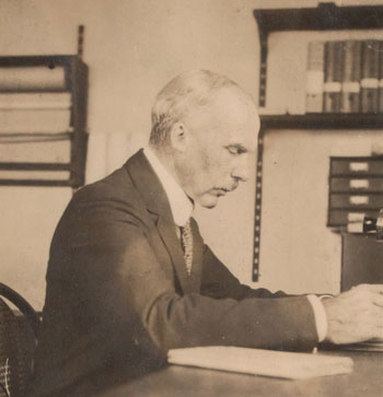 Frank R. Lilllie of the University of Chicago directed the MBL from 1908-1925.