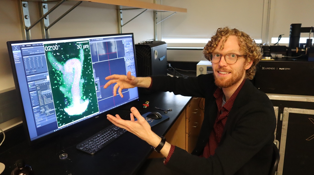 Bootcamp faculty Noah Mitchell trained students in advanced light-sheet microscopy on a loaned Bruker Luxendo MuVi SPIM.