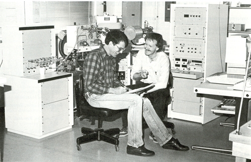 Fry and Michener in 1985 with new Finnigan MAT 251