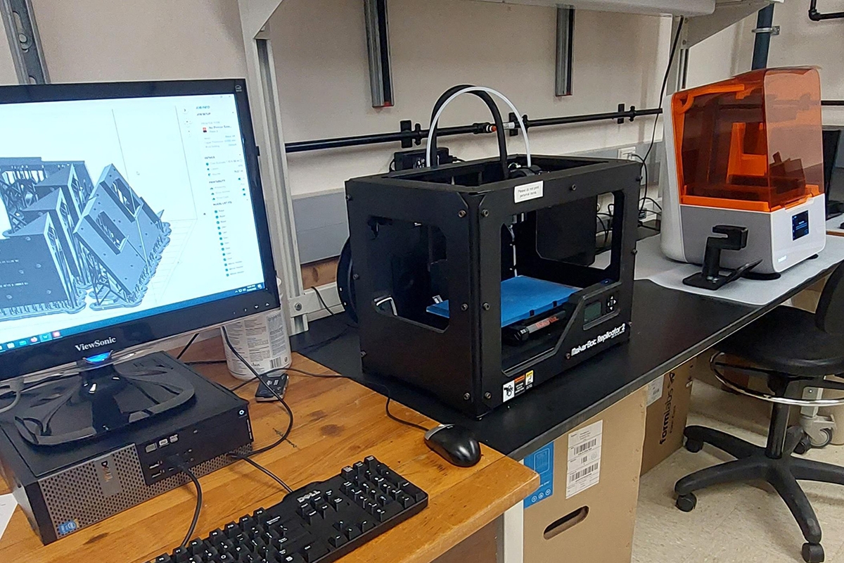 Formlabs and Makerbot 3D printer