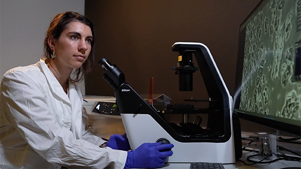 Stowers Institute Predoctoral Researcher Anna Galligos at MBL