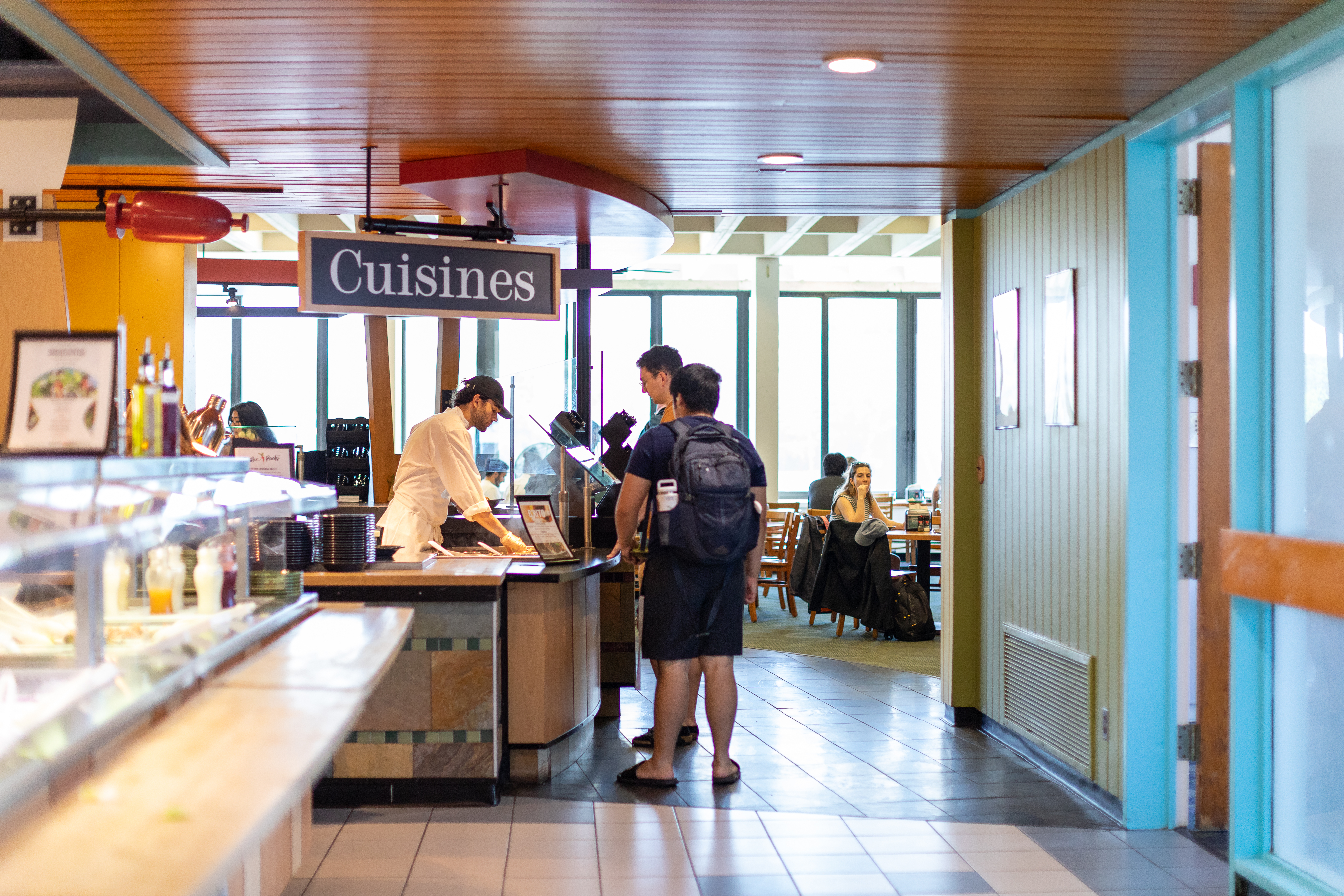 Dining services line