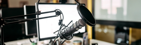 microphone and computer equipment for podcast